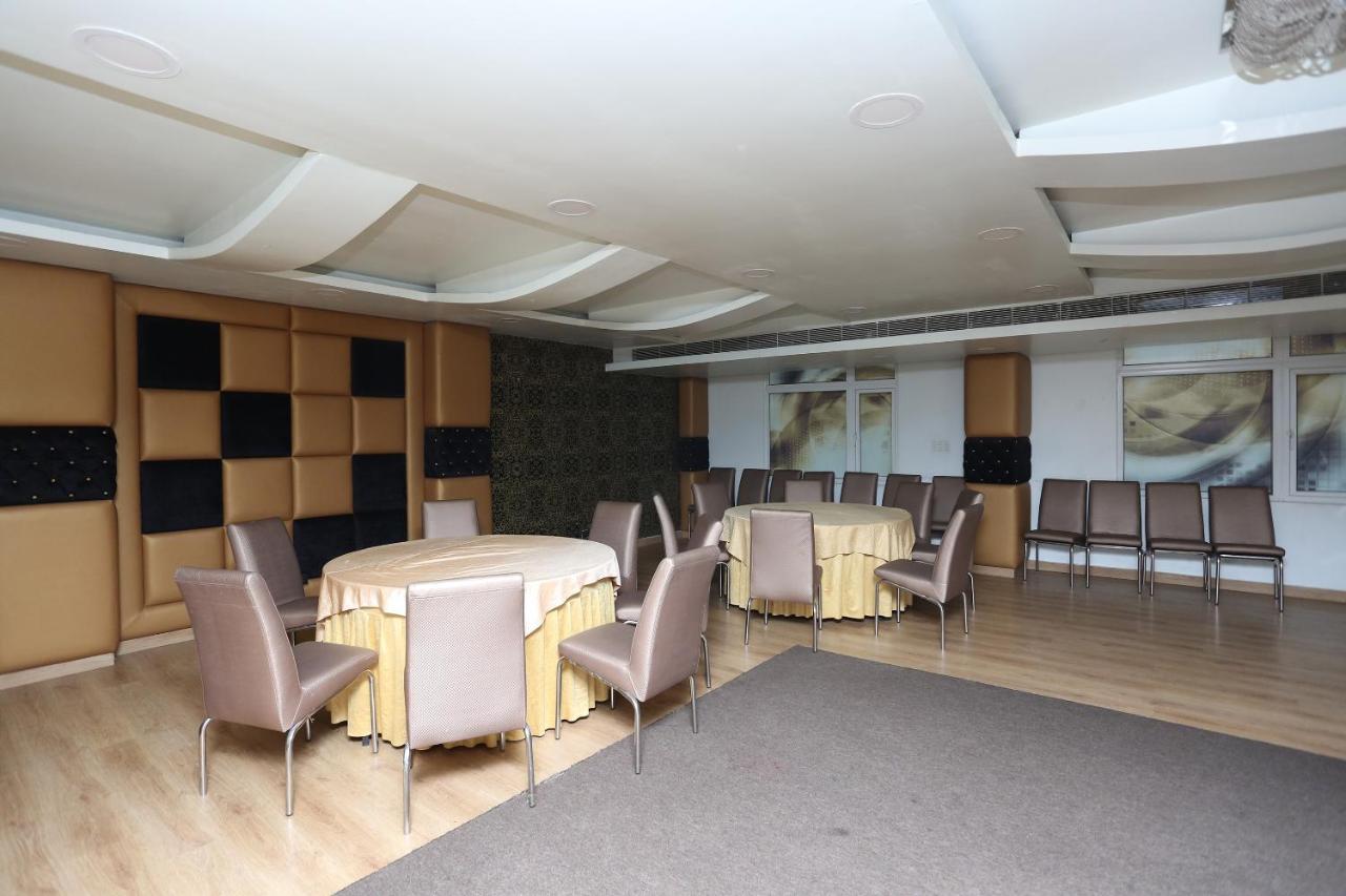 Capital O 5663 Gs Inn Chinhat 外观 照片