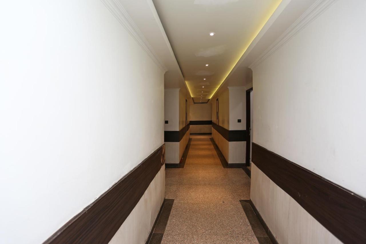 Capital O 5663 Gs Inn Chinhat 外观 照片