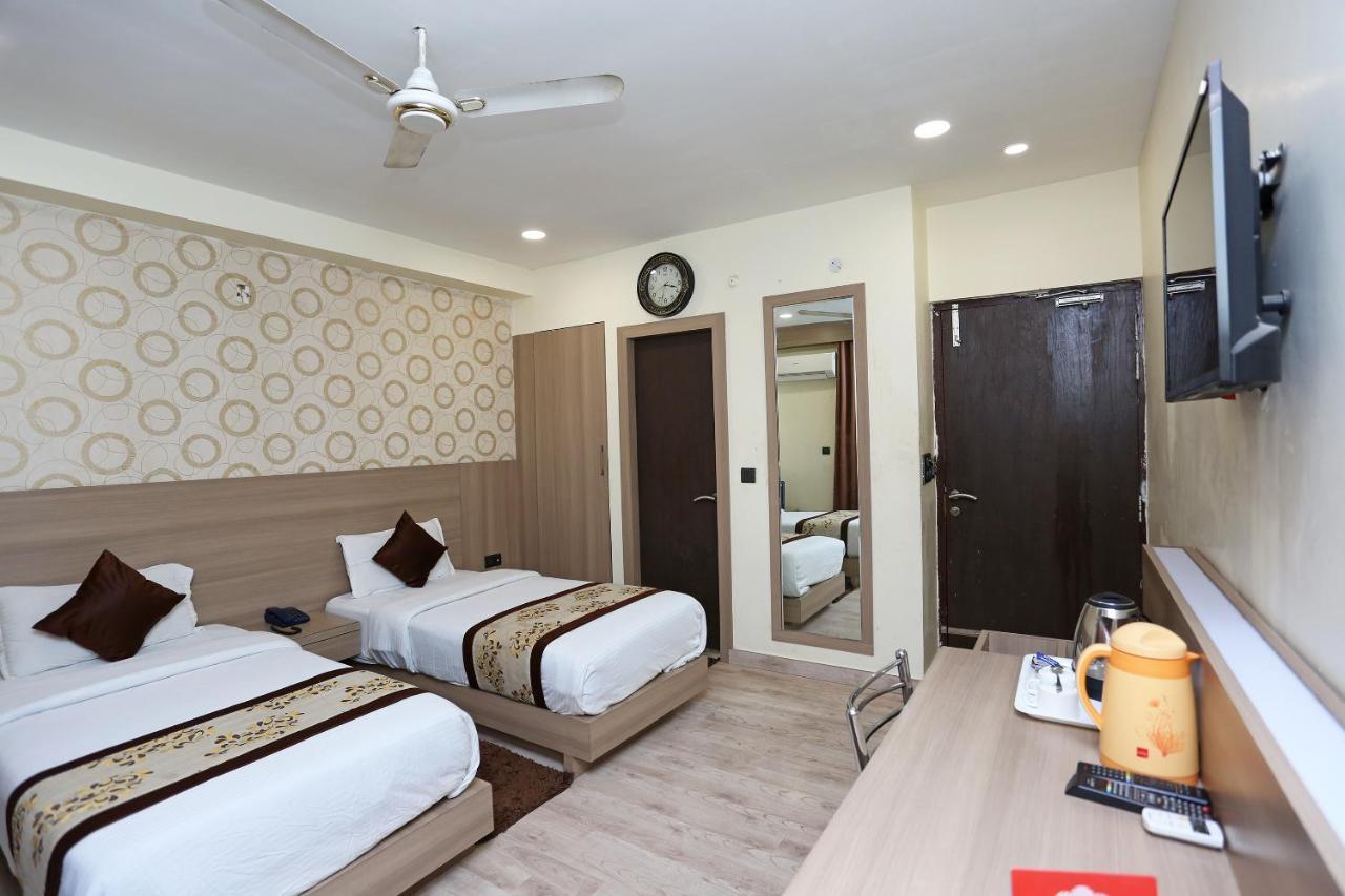 Capital O 5663 Gs Inn Chinhat 外观 照片