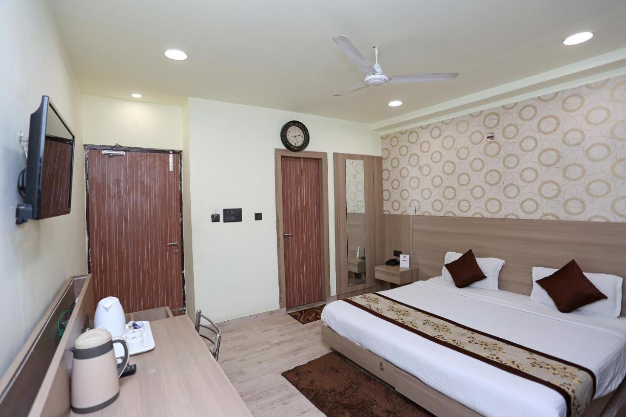 Capital O 5663 Gs Inn Chinhat 外观 照片