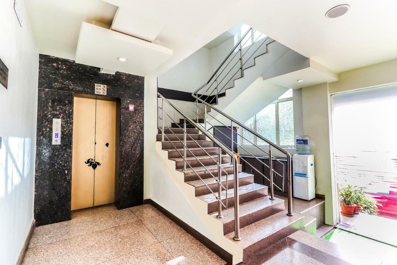 Capital O 5663 Gs Inn Chinhat 外观 照片