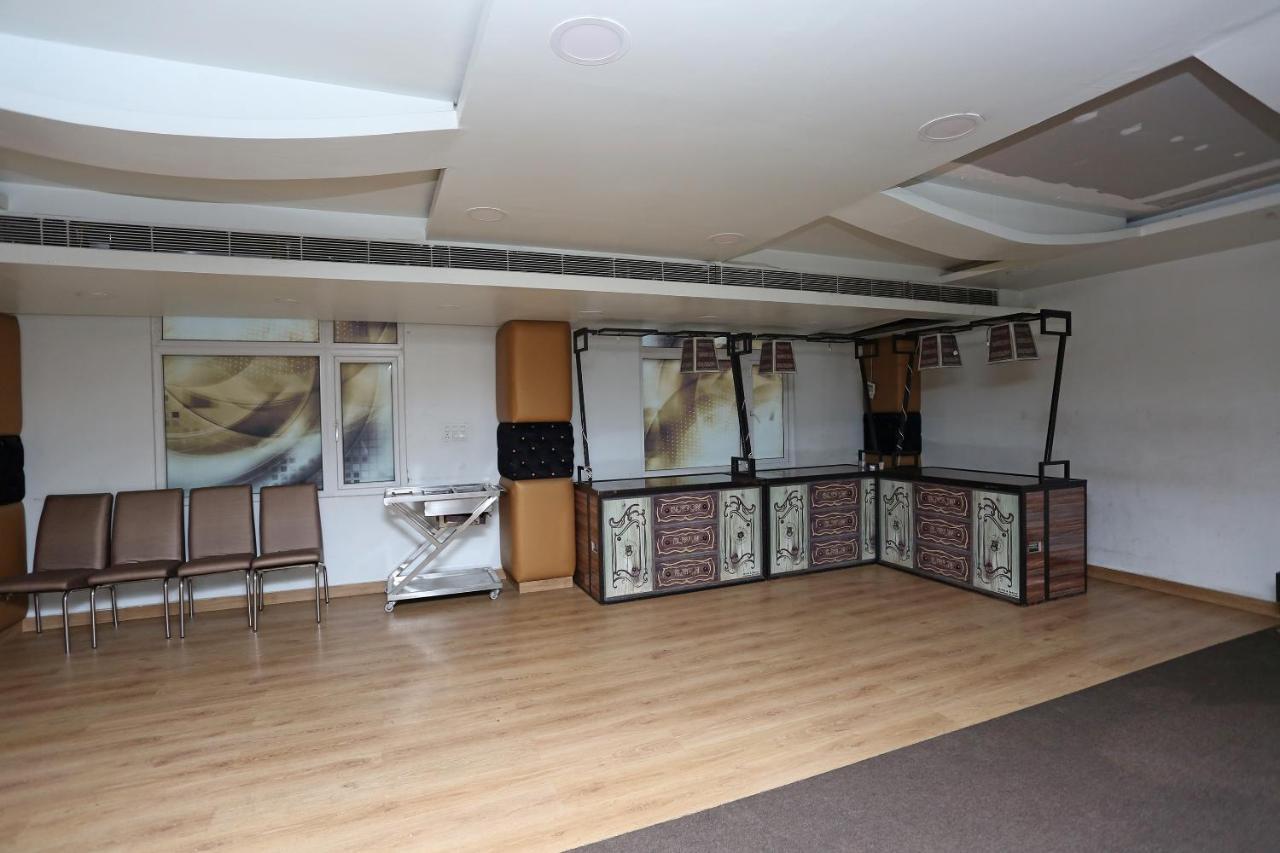 Capital O 5663 Gs Inn Chinhat 外观 照片